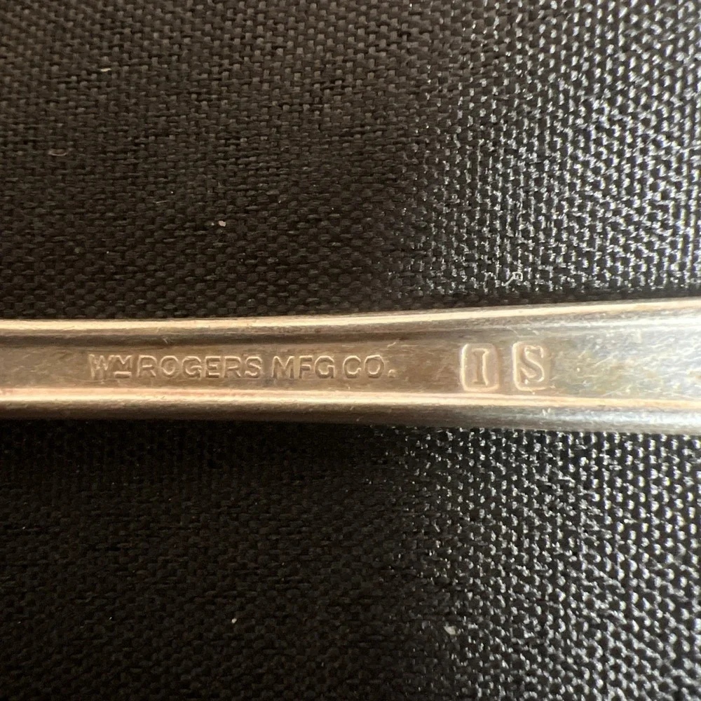 9-‎ ANTIQUE VINTAGE COLLECTIBLE ROGERS MFG CO STAINLESS Dinner Forks & Teaspoons